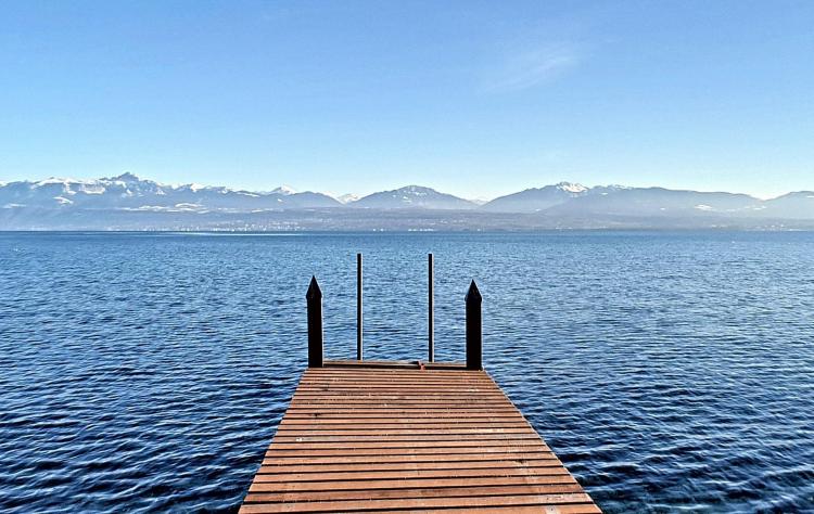 Exclusif : Propriété de Maître, véritable pieds dans l'eau 