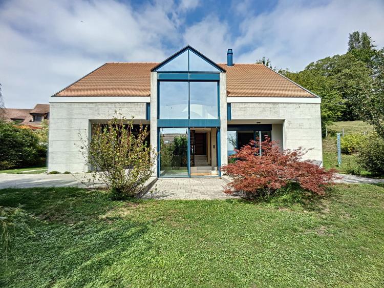 Somptueuse maison d'architecte de 6.5 pièces