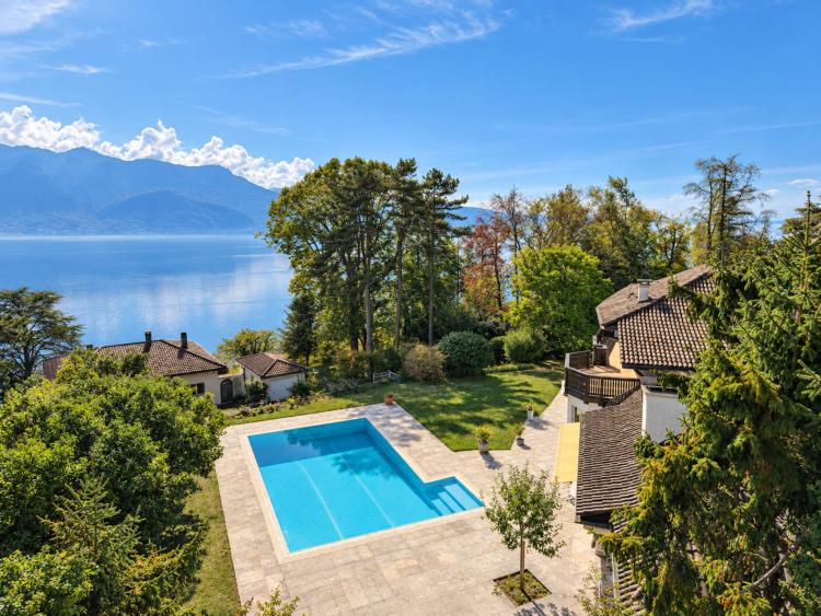 Élégante demeure avec vue panoramique sur le lac et les vignobles du Lavaux