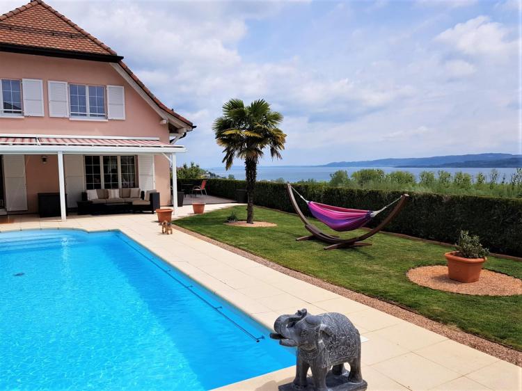 Superbe villa avec vue lac panoramique