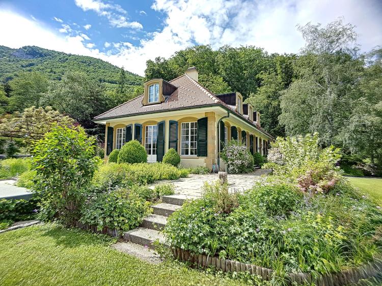 Magnifique propriété de maître de 8 pièces 