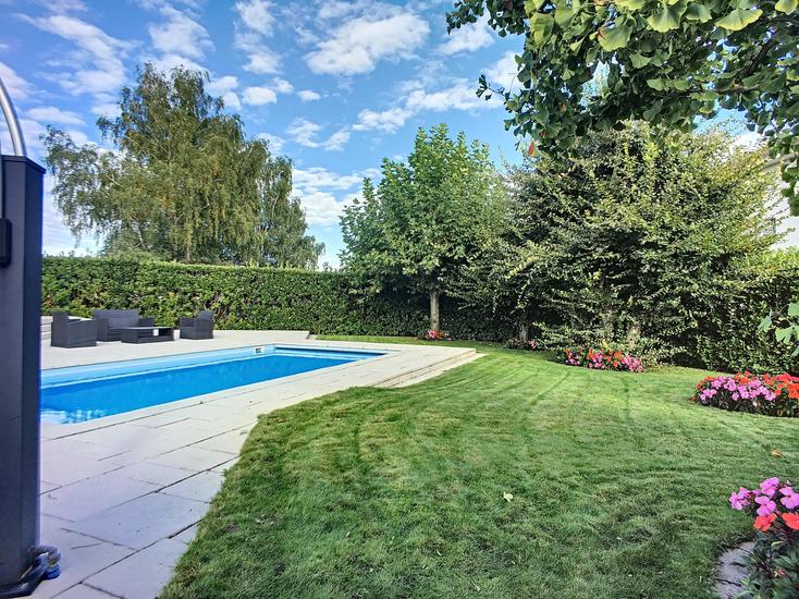 Exclusivité ! Villa individuelle avec piscine