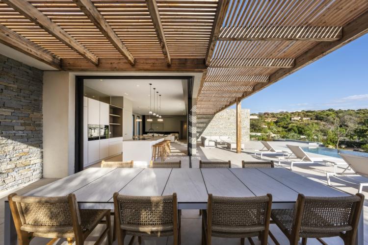 Arasu, Villa d’architecte, 4 chambres, piscine, vue dégagée sur la nature, plage à pied