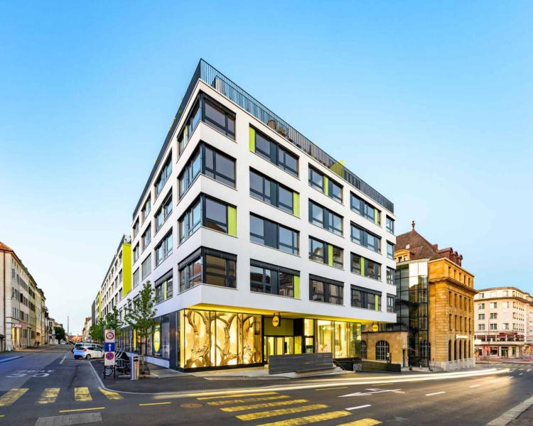 Arcade, showroom, locaux NEUFS de 340 m2 à louer à la Chaux-de-Fonds