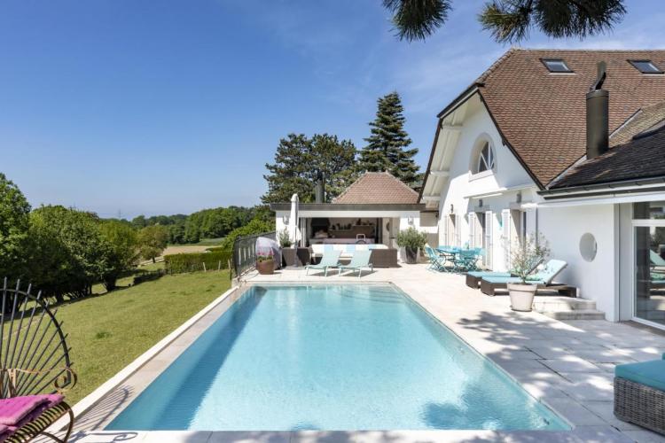 15 min du centre-ville de Lausanne : Au calme absolu, maison de Maître de 450 m²