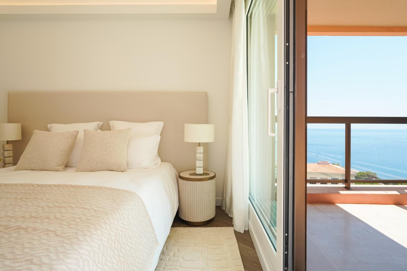 gNiqh_chambre_et_terrasse_monte_carlo_sun_grand_.jpg