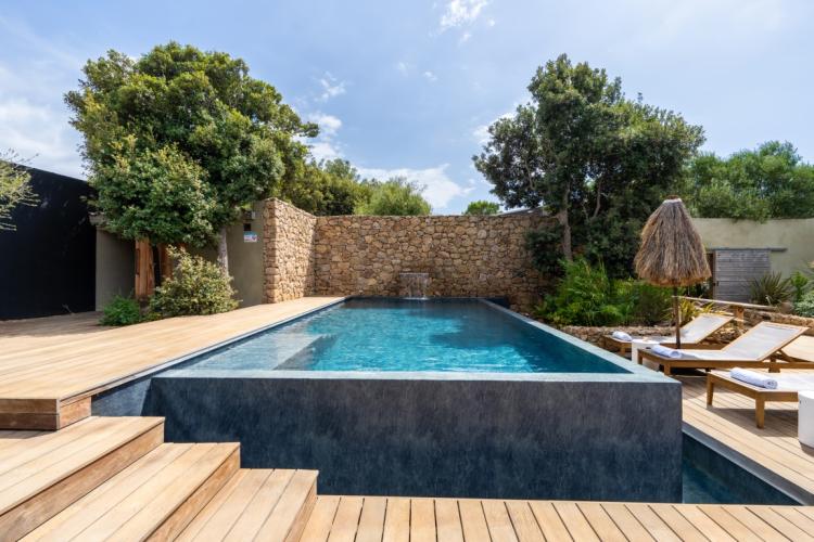 Bonifacio - En exclusivité et avant première - Hôtel 4 étoiles, 10 suites privatives, piscine