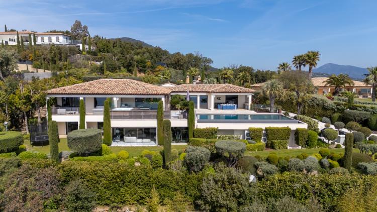 GRIMAUD - VILLA AVEC VUE MER PANORAMIQUE