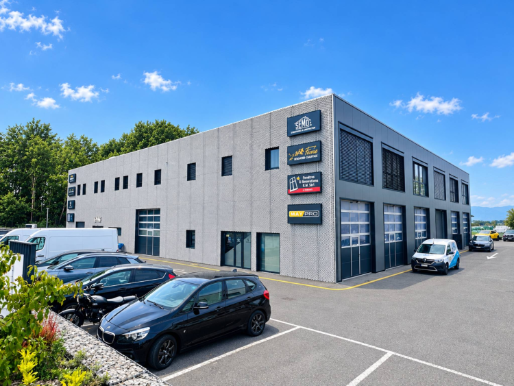 INDUSTRIE - SHOWROOM - PLAIN PIED