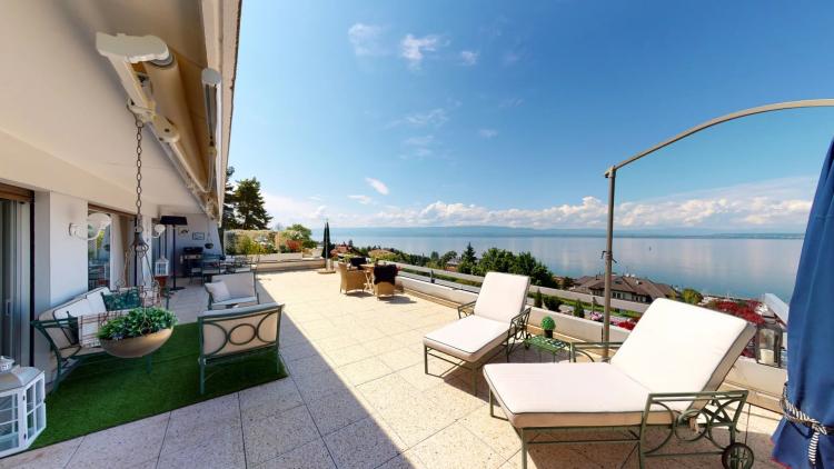 Évian-les-Bains - Appartement de 231m² - Vue lac panoramique - Terrasse de 125 m² - 3 chambres
