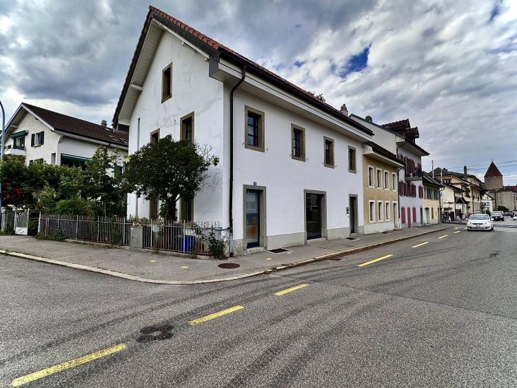 Arcade, bureaux, locaux de 140 m2 à louer à Bulle