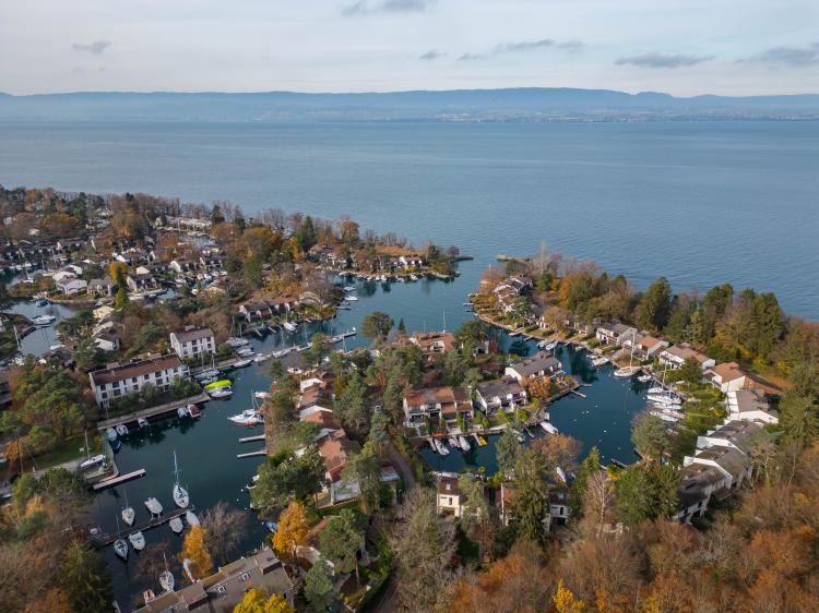 THONON-LES-BAINS - PORT RIPAILLE - MAISON INDIVIDUELLE AVEC PONTON ET ANNEAU D'AMARRAGE - 2 CHAMBRES