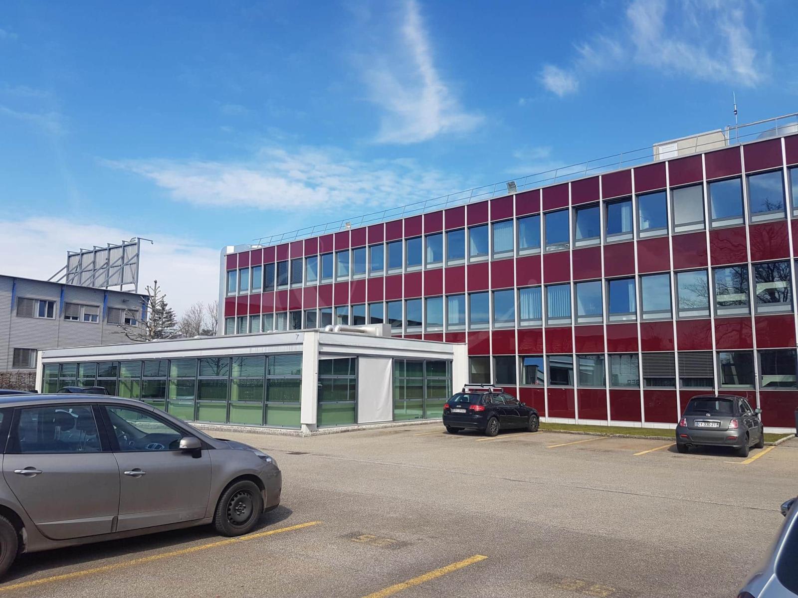 Parkings extérieur à Meyrin