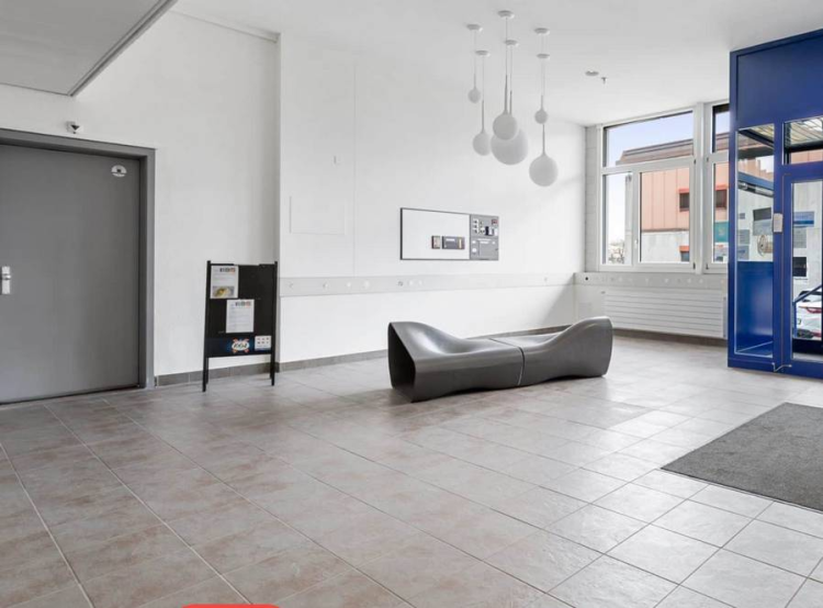 Bureaux de 130 m2  en  Zone FTI