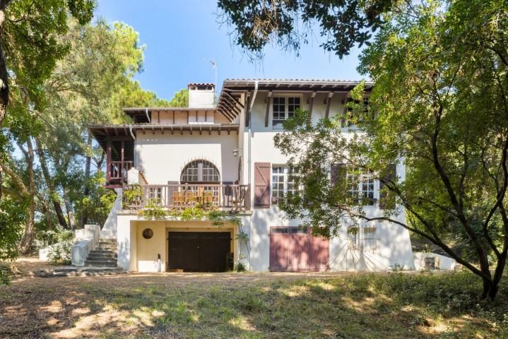 HOSSEGOR, VILLA D'EXCEPTION ENTRE LAC ET MER