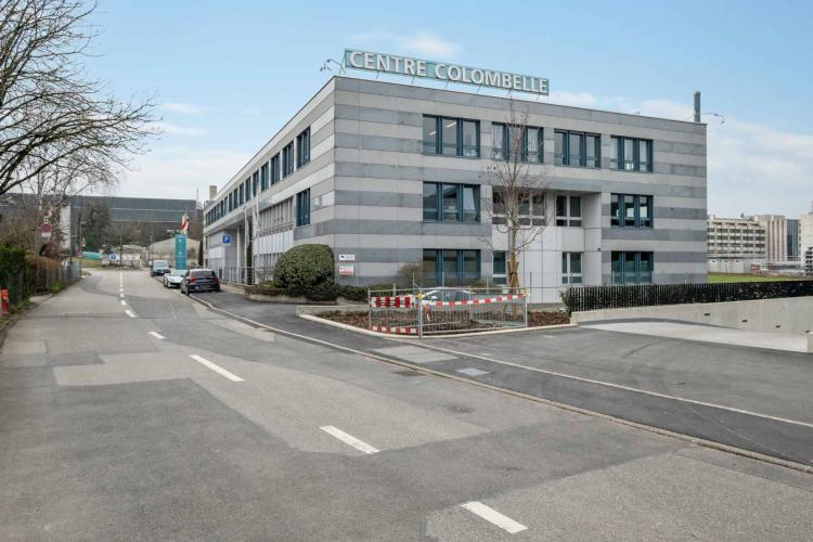 Bureaux de 66 m2 lumineux à proximité de l'aéroport et de la Place des Nations