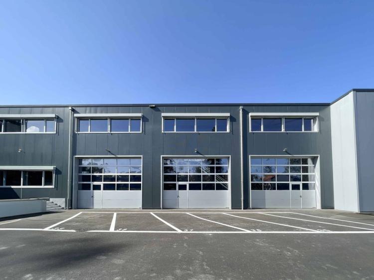 À Vendre : 3 Surfaces Industrielles modernes à Vernier