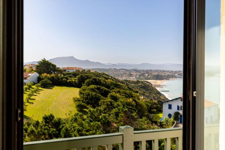 BIDART - PROPRIÉTÉ UNIQUE SUR L'OCÉAN