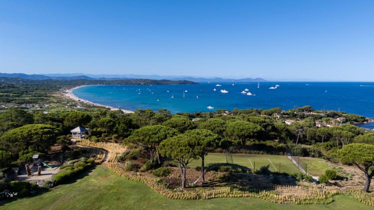 RAMATUELLE - PROPRIETE D'EXCEPTION - VUE MER - PISCINE - TENNIS