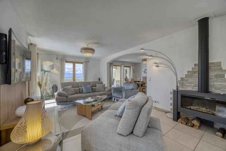 BARNES GENEVOIS - CRANVES SALES - VILLA AVEC VUE JURA